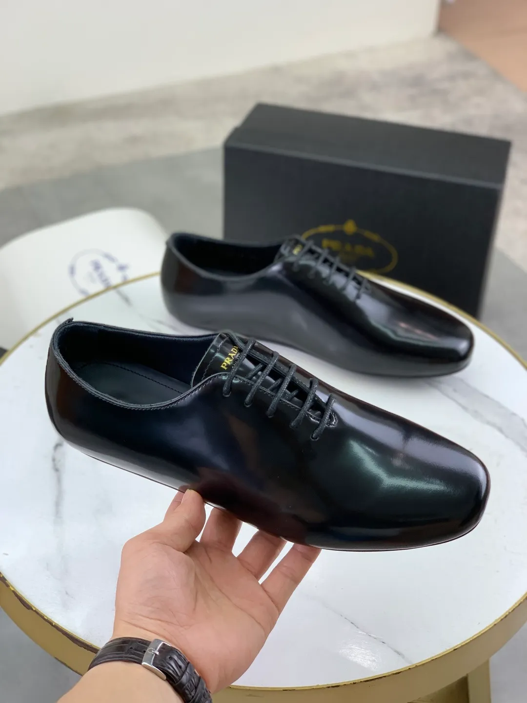Men's shoes 💰P680 new style 💰 💎💎💎water dyed cowhide original quality PRADA —🆘.Prada Original order purchase, high-end business leather shoes, fabric: Made of Italian imported calfskin with color-brushed edges➕water-dyed cow lining/cowhide lining➕Specially available original outsole, fine workmanship, real product^_^photographed🎬size: 39-44 (38 45 custom-made)
